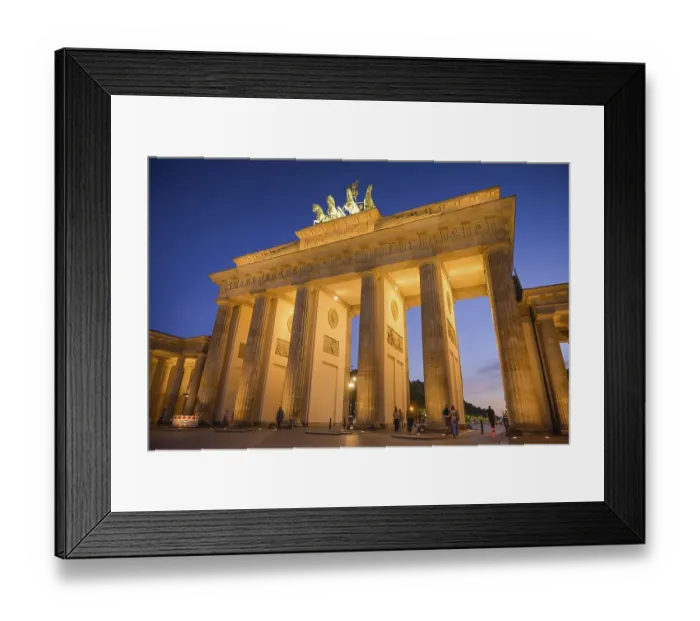 Framed Print : Brandenburg Gate, Pariser Platz Framed Print : Brandenburg Gate, Pariser Platz