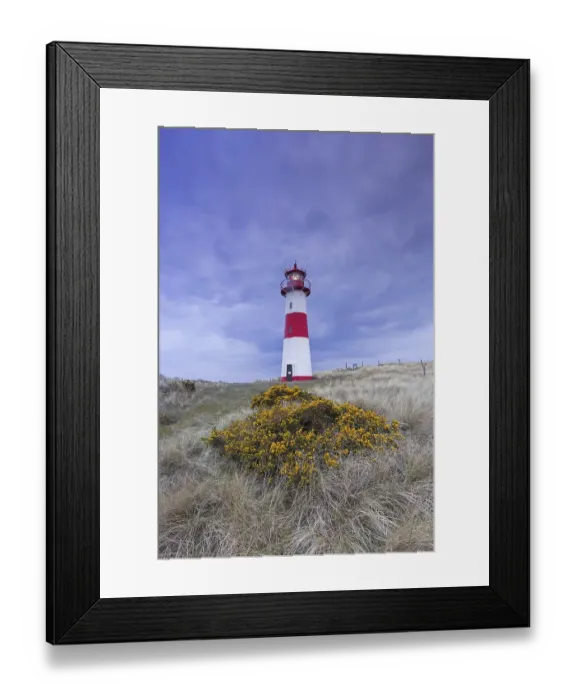 Framed Print : Red and white striped lighthouse List East