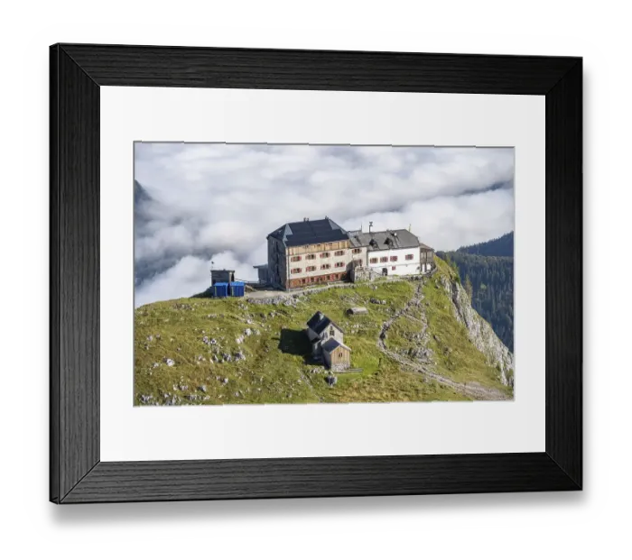 Framed Print : Mountain hut Watzmannhaus, Alpine Club hut on the Falzkopf