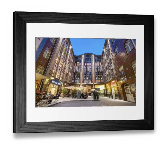 Framed Print : Evening mood, gastronomy, Hackesche Hoefe Framed Print : Evening mood, gastronomy, Hackesche Hoefe