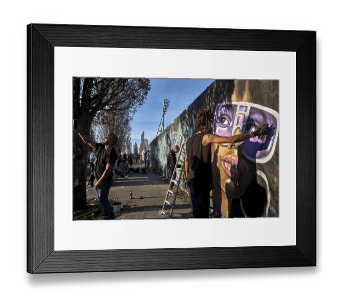 Framed Print : Germany, Berlin, 27. 03. 2022, Sunday afternoon Mauerpark