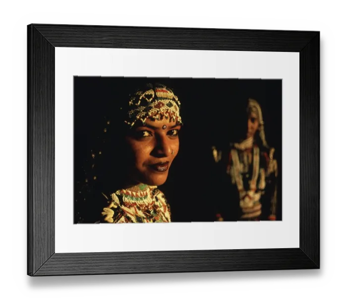 Framed Print : Kalbeliya dancers, performing arts in Rajasthan Framed Print : Kalbeliya dancers, performing arts in Rajasthan