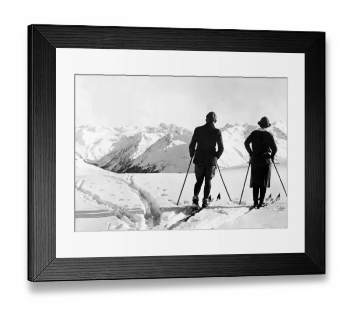 Framed Print : Historic photograph, couple skiing Framed Print : Historic photograph, couple skiing
