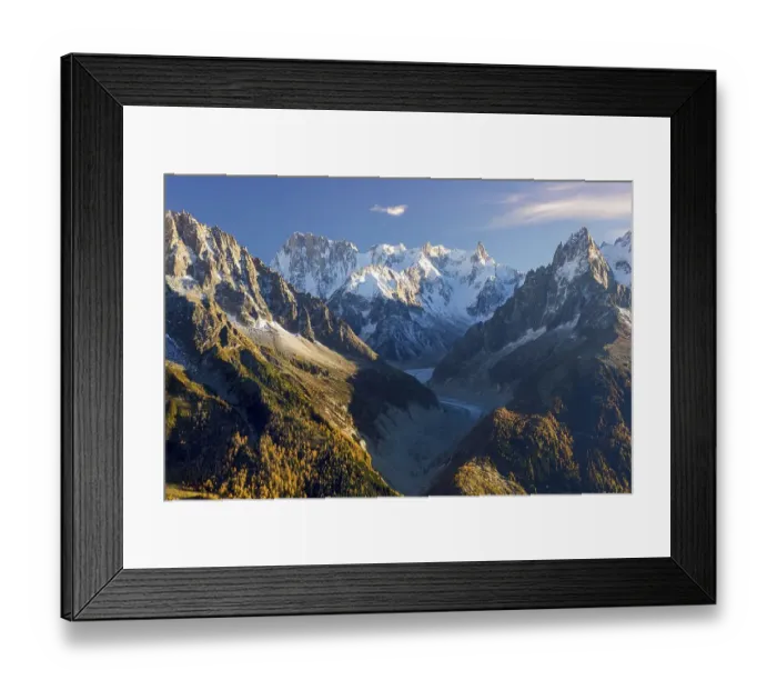 Framed Print : Mer de Glace glacier surrounded by peaks of Mont Blanc