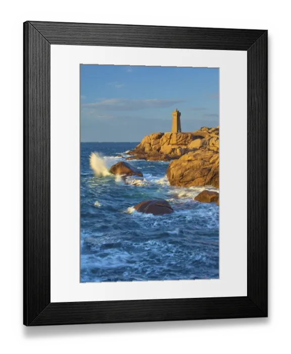 Framed Print : Lighthouse, Phare de Mean Ruz or Phare de Ploumanach Framed Print : Lighthouse, Phare de Mean Ruz or Phare de Ploumanach