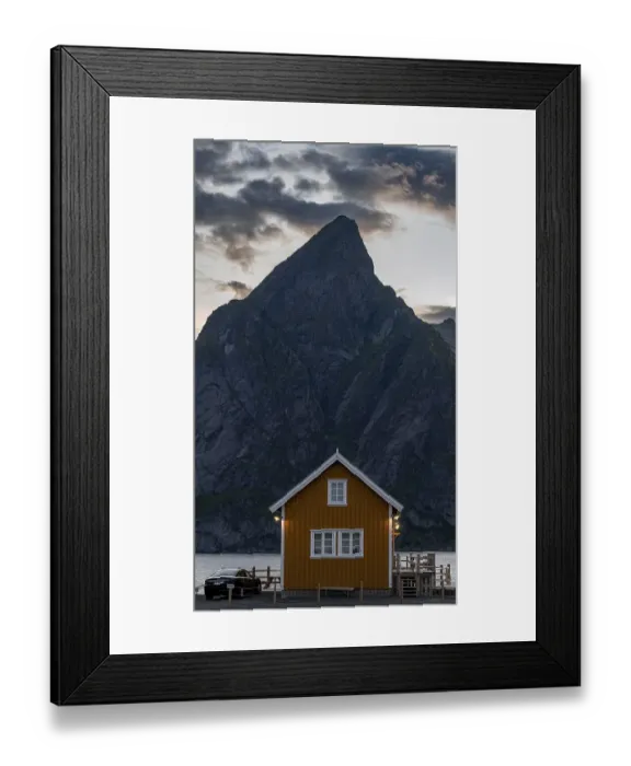 Framed Print : Yellow Rorbuer hut on Sakrisoya island