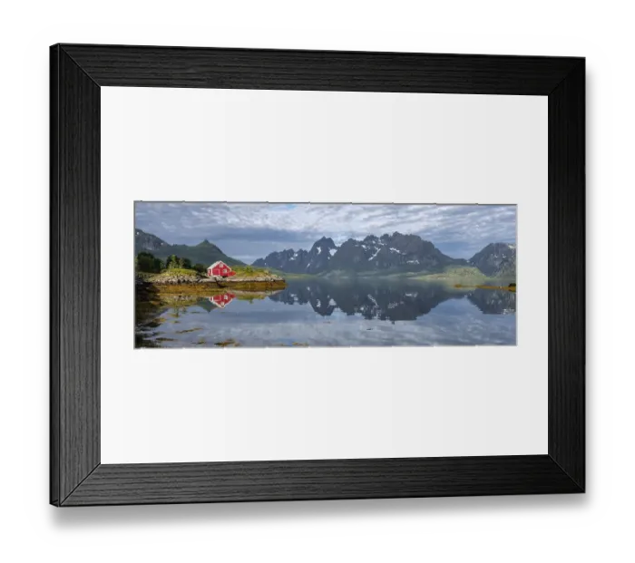 Framed Print : Red fishing hut on the shore, Rorbuer hut