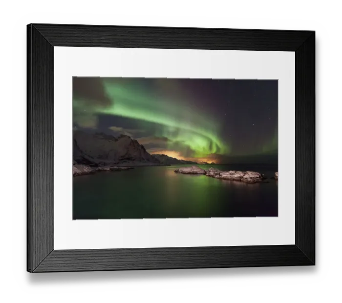 Framed Print : Northern lights in winter over the place Hamnoya
