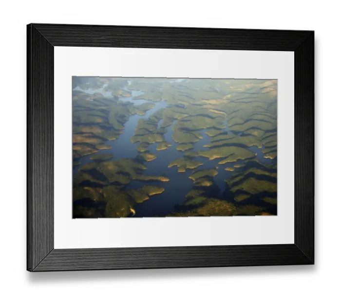 Framed Print : Represa de Carmargos, reservoir retained from the river Rio Grande