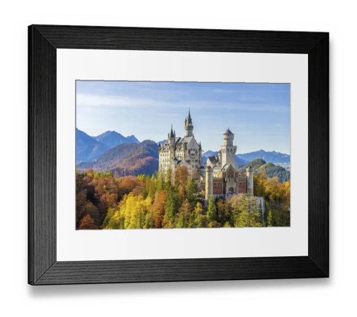 Framed Print : Neuschwanstein Castle in autumn Framed Print : Neuschwanstein Castle in autumn