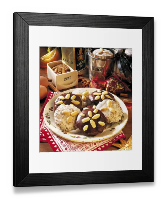 Framed Print : Elisenlebkuchen, lebkuchen or gingerbread from Nuremberg Framed Print : Elisenlebkuchen, lebkuchen or gingerbread from Nuremberg