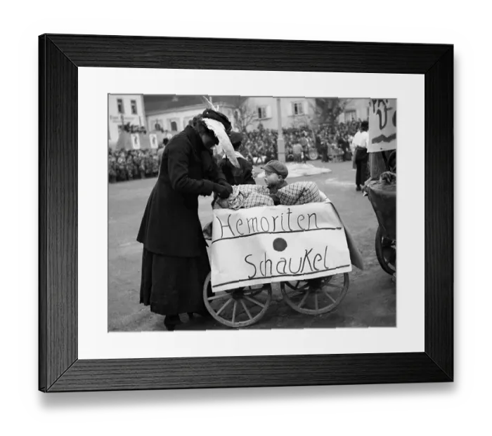 Framed Print : Haemorrhoiden-Schaukel, carnival in Freiburg ca Framed Print : Haemorrhoiden-Schaukel, carnival in Freiburg ca