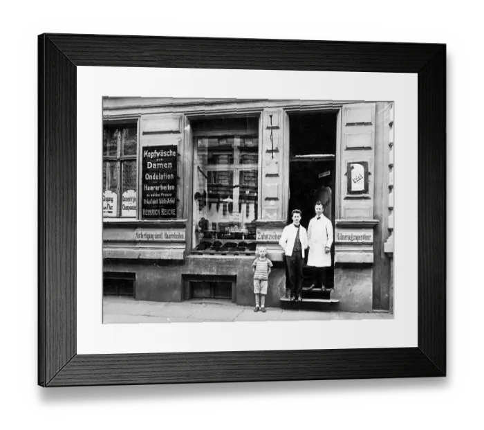 Framed Print : Hairdressing salon ca. 1915, exact place unknown