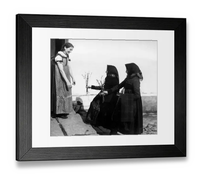 Framed Print : Landlady receives bouquet of flower girls ca
