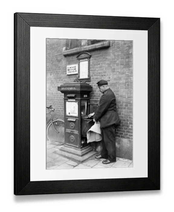 Framed Print : Dutch postman teaches the mailbox, ca