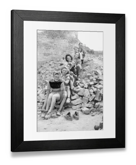 Framed Print : Group photo, portrait format, group photo