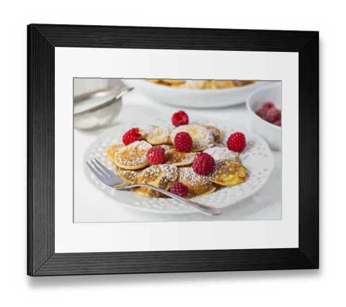 Framed Print : Poffertjes - small Dutch pancakes with fresh raspberries