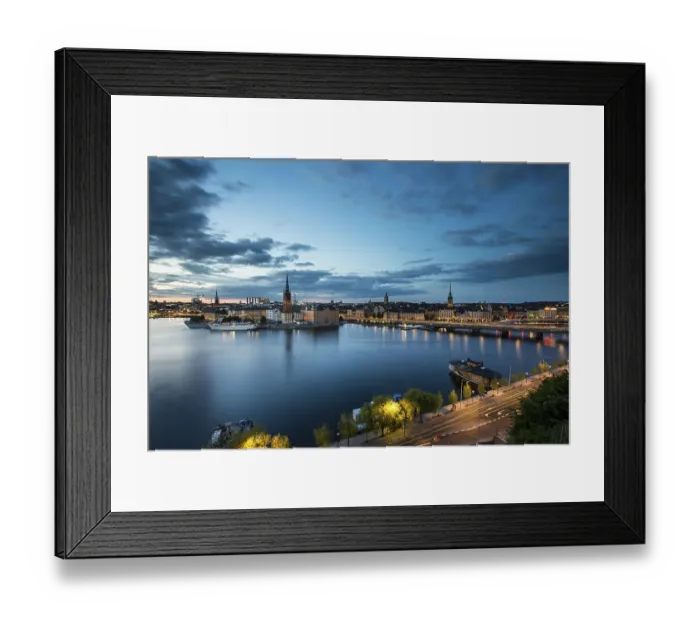 Framed Print : Riddarholmen island at dusk, view from Monteliusvaegen Framed Print : Riddarholmen island at dusk, view from Monteliusvaegen