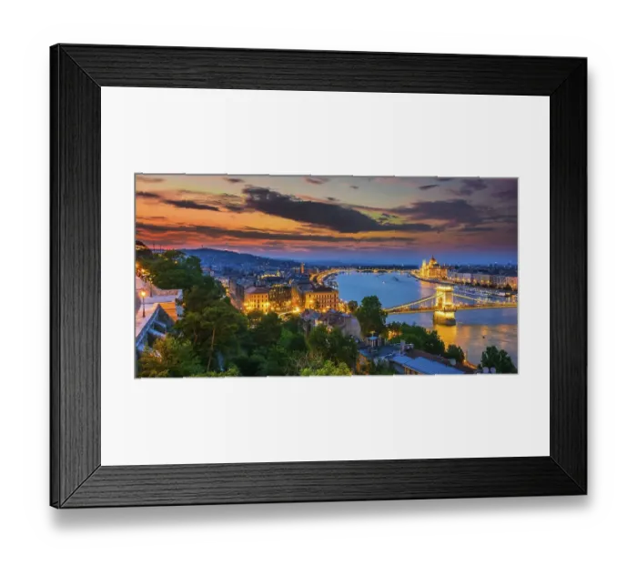 Framed Print : Panoramic view of Budapest with Hungarian Parliament Building on the bank of the Danube and Chain Bridge by night