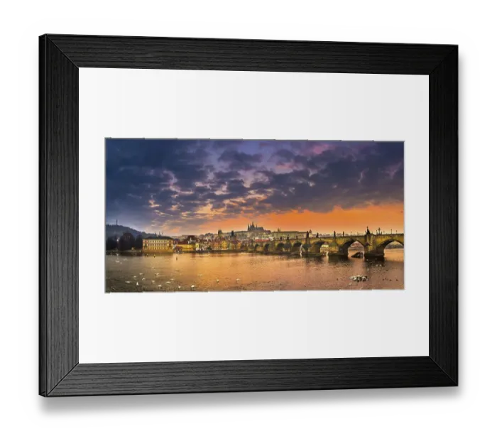 Framed Print : Moldova, Charles Bridge, St. Vitus Cathedral Framed Print : Moldova, Charles Bridge, St. Vitus Cathedral