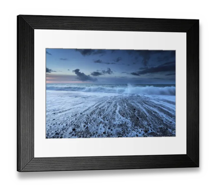 Framed Print : Ocean waves in dusk with long exposure Framed Print : Ocean waves in dusk with long exposure