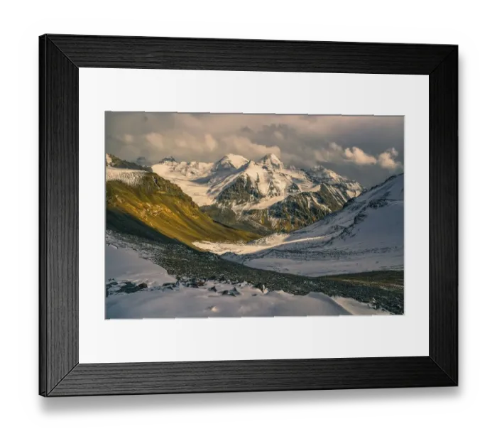 Framed Print : Scenic valley in Pamir mountains in Tajikistan