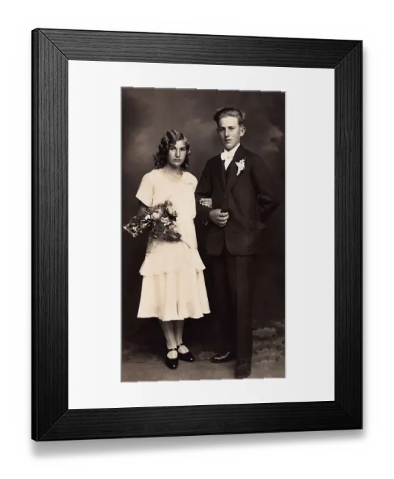 Framed Print : Young bridal couple, historic photograph