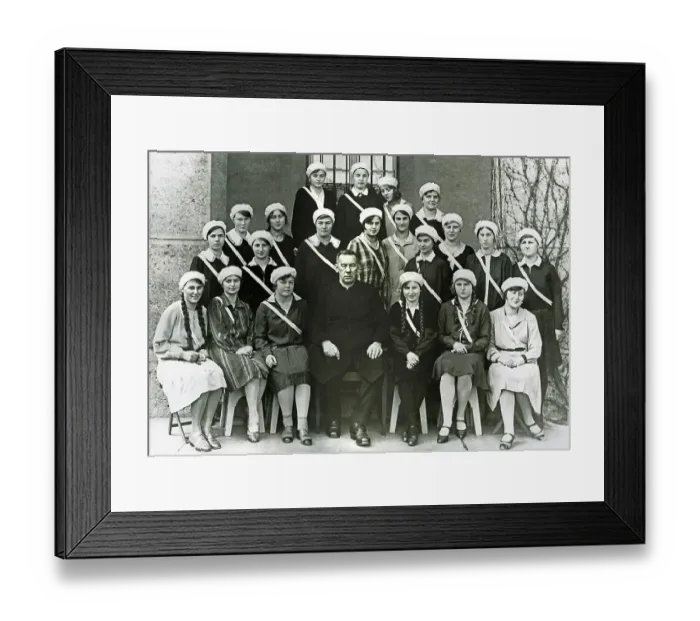 Framed Print : Group shot, Final class, 1930, Karolinengymnasium Rosenheim Framed Print : Group shot, Final class, 1930, Karolinengymnasium Rosenheim