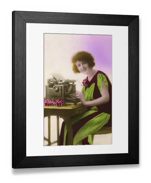 Framed Print : Secretary at the typewriter, 1910s Framed Print : Secretary at the typewriter, 1910s