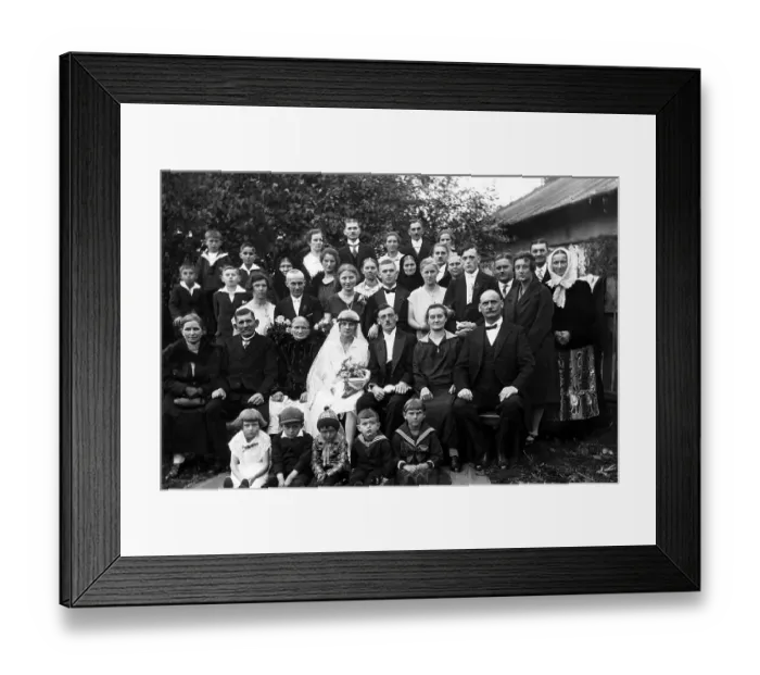 Framed Print : Wedding couple with guests, wedding party Framed Print : Wedding couple with guests, wedding party