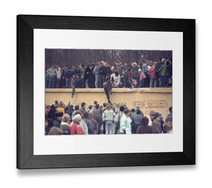 Framed Print : People climbing the Berlin Wall at Brandenburg Gate Framed Print : People climbing the Berlin Wall at Brandenburg Gate