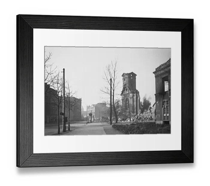 Framed Print : Blasting of the church nave of the Johanniskirche Framed Print : Blasting of the church nave of the Johanniskirche