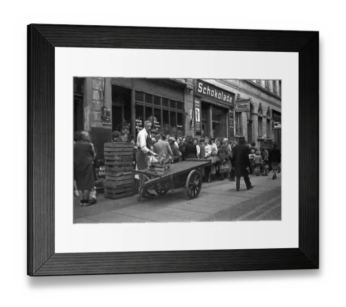 Framed Print : People waiting for new goods, food shortage management Framed Print : People waiting for new goods, food shortage management