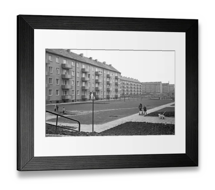 Framed Print : Housing construction, Erste Plattenbauten Framed Print : Housing construction, Erste Plattenbauten