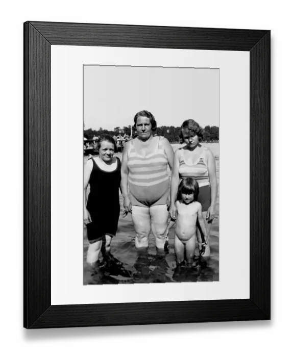 Framed Print : Bathing group at the lake, summer holidays Framed Print : Bathing group at the lake, summer holidays
