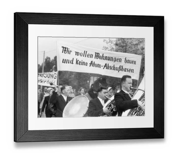 Framed Print : The traditional 1 May 1958 parade of the DGB Framed Print : The traditional 1 May 1958 parade of the DGB