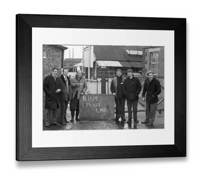 Framed Print : The Strike Action of the Miners Strike and Their Everyday Life from 11-15 February 1974 in Coventry