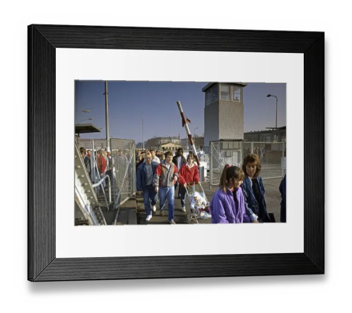 Framed Print : Fall of the Berlin Wall: citizens from East Berlin pass the checkpoint Bornholm Bridge Framed Print : Fall of the Berlin Wall: citizens from East Berlin pass the checkpoint Bornholm Bridge
