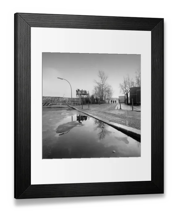 Framed Print : Berlin Wall at Potsdam Square, 1988