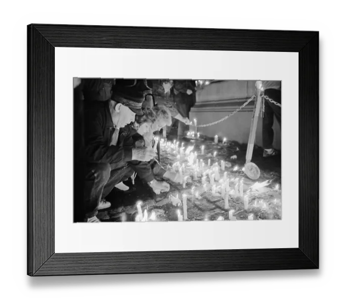 Framed Print : Monday protest in October 1989 in Schwerin Framed Print : Monday protest in October 1989 in Schwerin