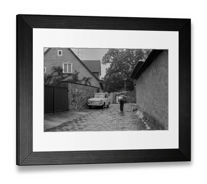 Framed Print : GDR, Feldberg, 15.09.1989, street scene in Feldberg Framed Print : GDR, Feldberg, 15.09.1989, street scene in Feldberg