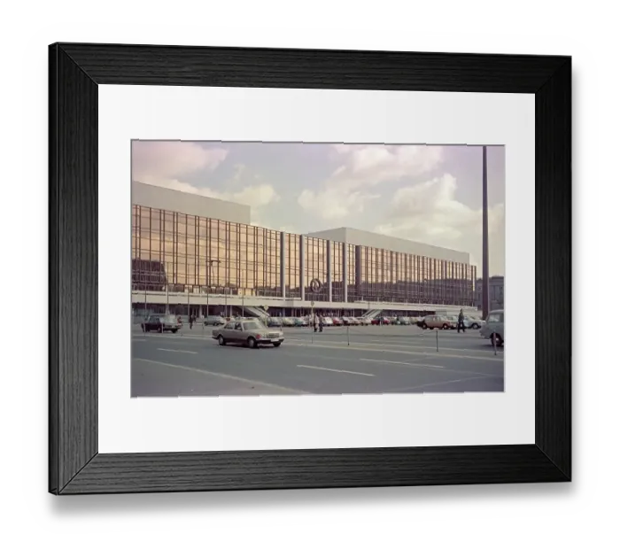 Framed Print : Palace of the Republic, historical photo Framed Print : Palace of the Republic, historical photo
