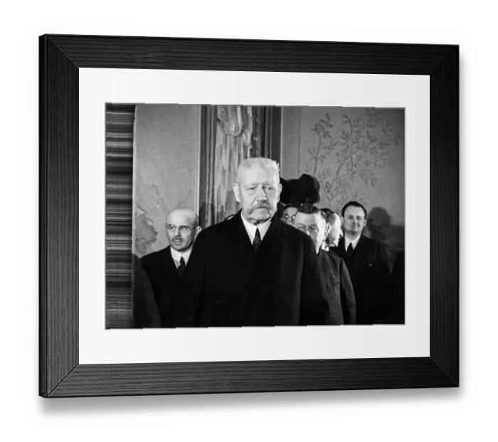 Framed Print : Paul von Hindenburg, historical photograph