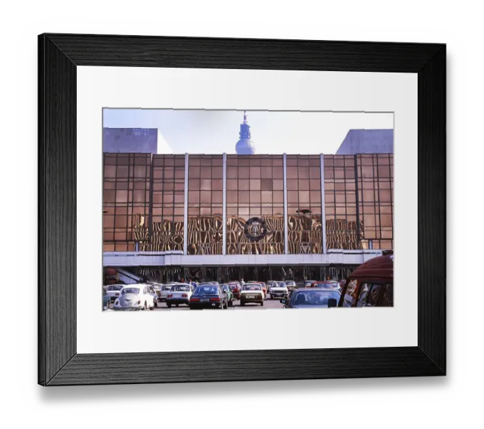 Framed Print : Shortly after the fall of the Berlin Wall Palast der Republik
