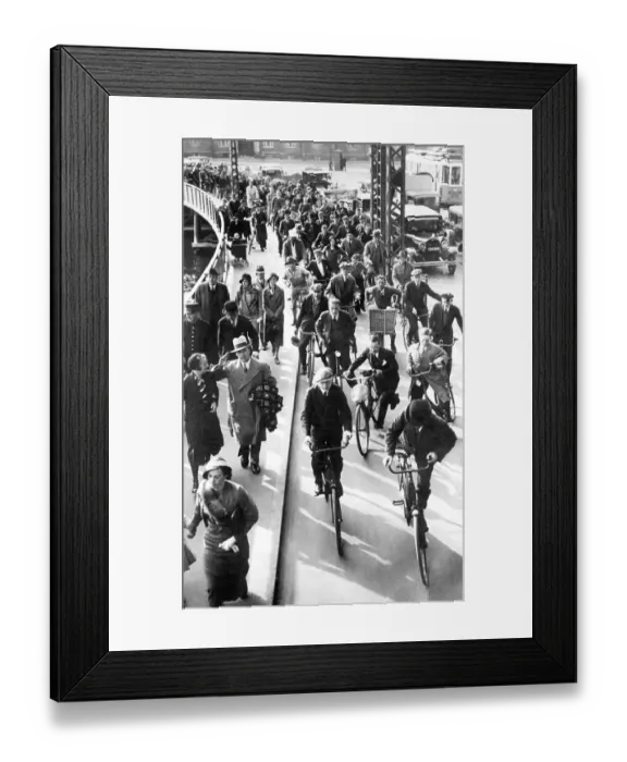 Framed Print : Historical photo, street scene, ca. 1920 Framed Print : Historical photo, street scene, ca. 1920