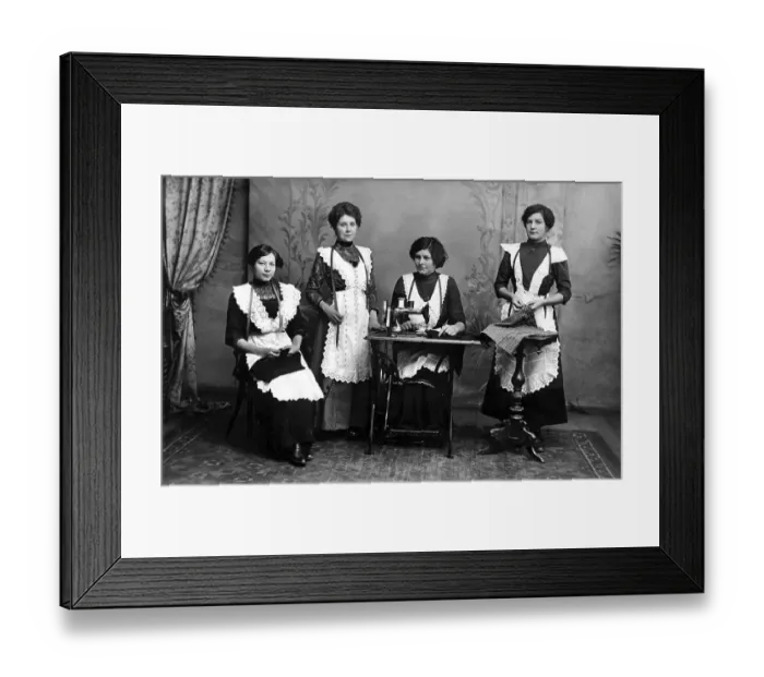 Framed Print : Historic photo, domestic helpers with sewing machine and measuring tape