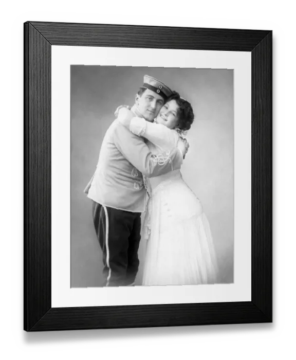 Framed Print : Historic photograph, lovers embracing, ca. 1915
