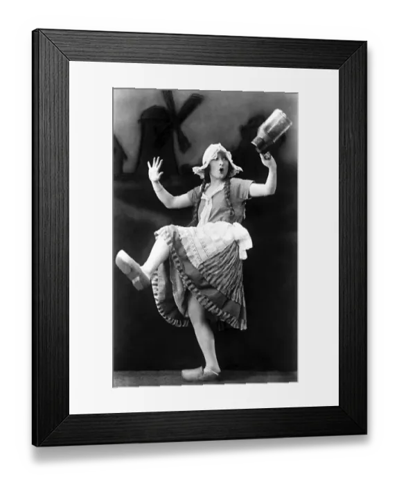 Framed Print : Historic photograph, Dutch woman, around 1920 Framed Print : Historic photograph, Dutch woman, around 1920