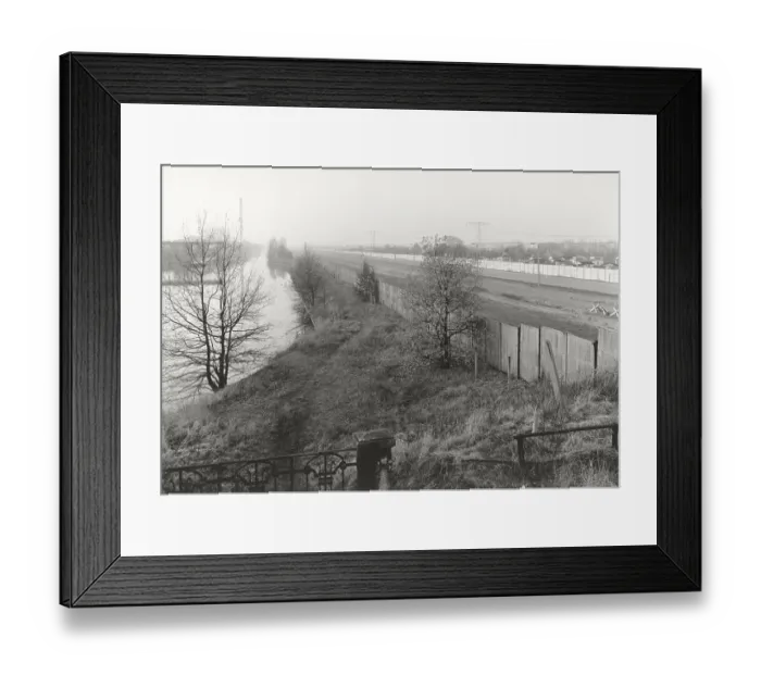 Framed Print : View over the Berlin Wall in 1985