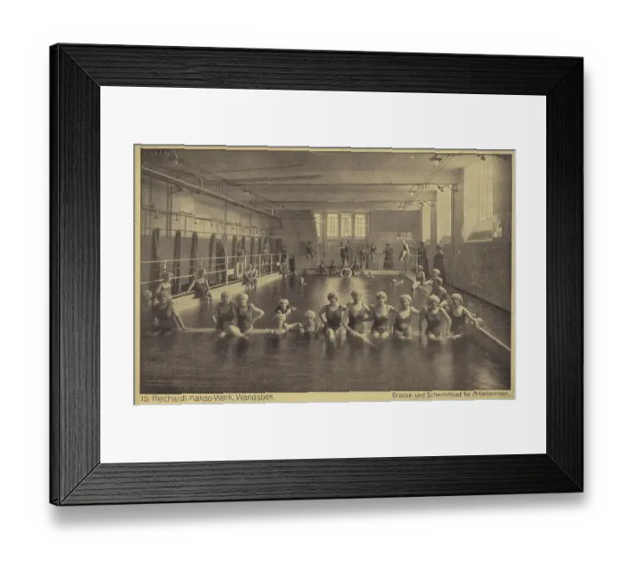 Framed Print : Reichardt Kakaowerk, Wandsbek, shower and swimming pool for female workers Framed Print : Reichardt Kakaowerk, Wandsbek, shower and swimming pool for female workers